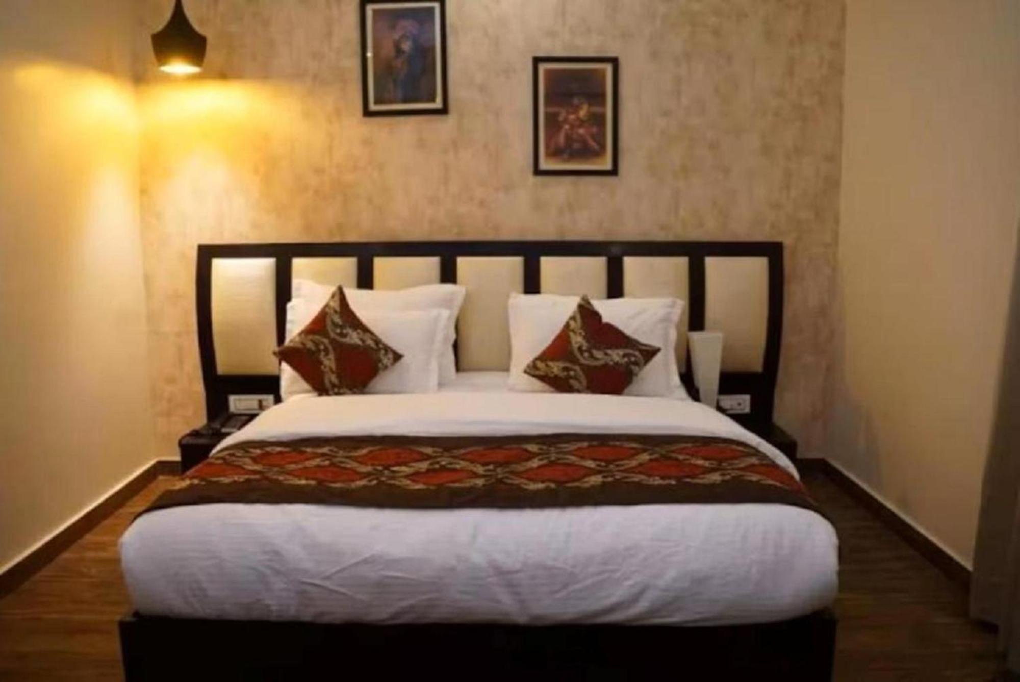 Hotel Suncity & Restaurant Hisār 外观 照片