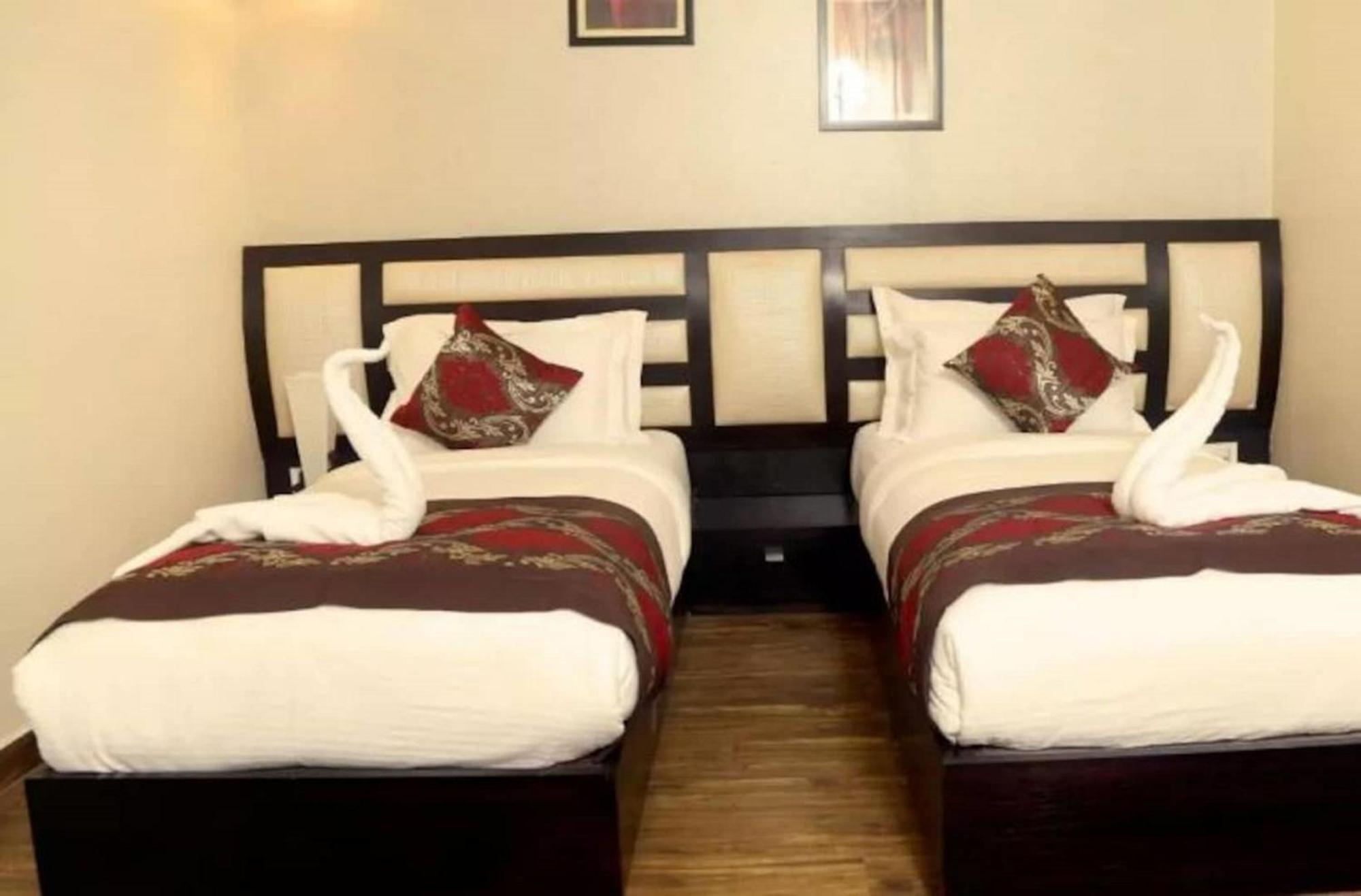 Hotel Suncity & Restaurant Hisār 外观 照片