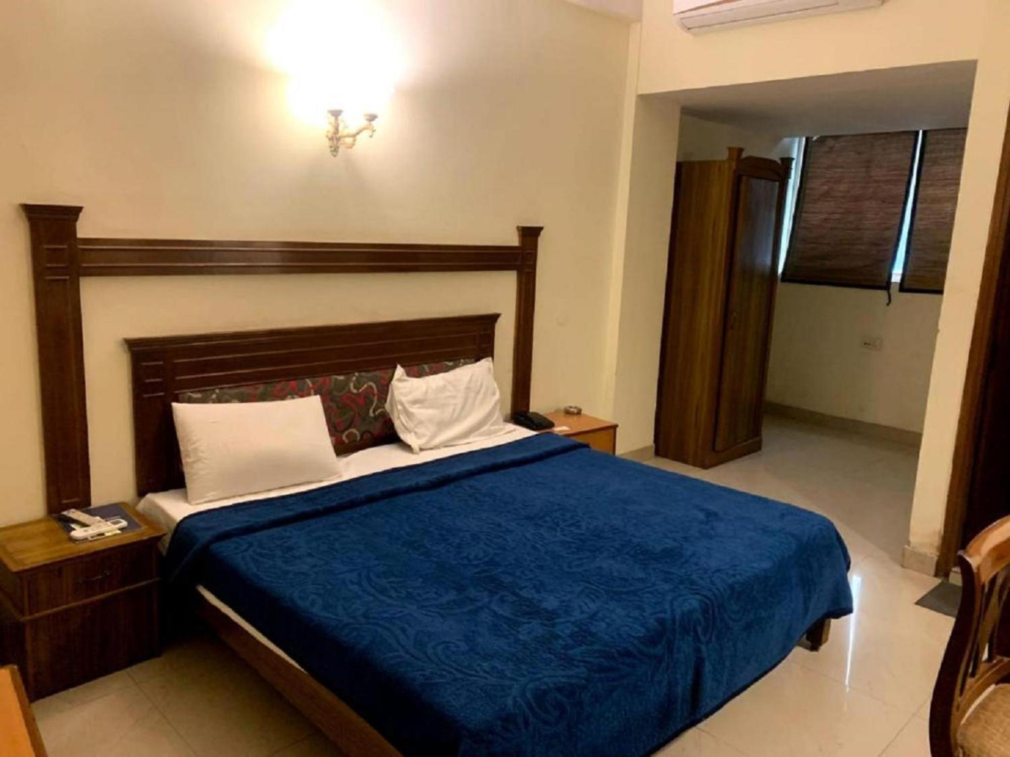 Hotel Suncity & Restaurant Hisār 外观 照片